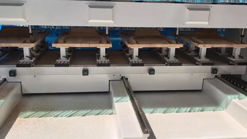 Centro de mecanizado CNC de 5 ejes con cuatro mesas, 1