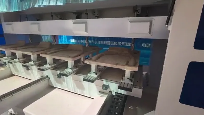 Centro de mecanizado CNC de 5 ejes con cuatro mesas, 3