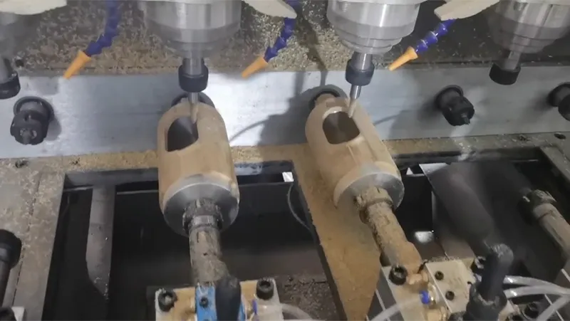 Fresadora CNC multicabezal