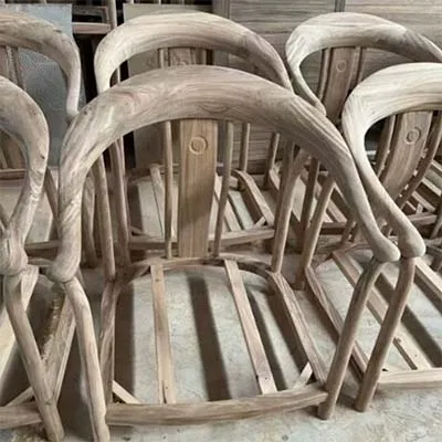 Torno CNC para madera de 5 ejes, con doble mesa