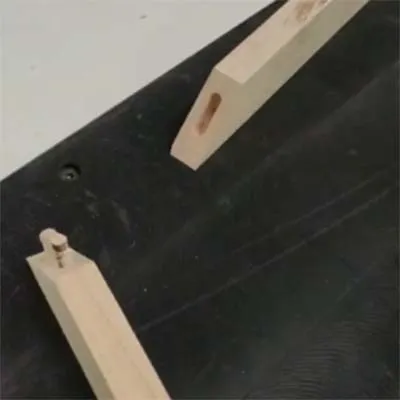 Mortajadora / espigadora CNC (con perforadora lateral)