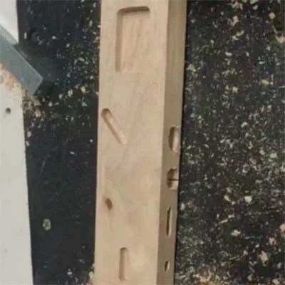 Mortajadora / espigadora CNC (con perforadora lateral)