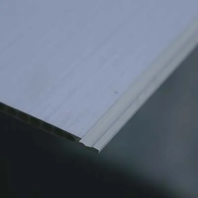 Ranuradora CNC para paneles de pared (una sola cara)